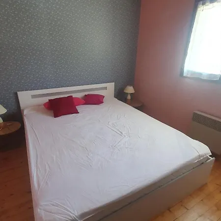 Maison Familiale Proche De La Plage Avec Jardin Et Terrasse, Ideale Pour 6 Pers. - Fr-1-648-155